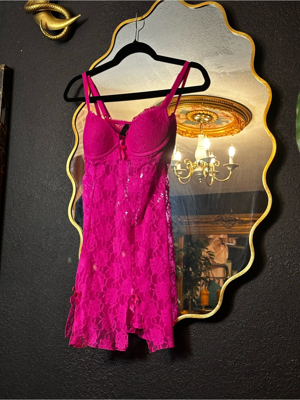 smart & sexy Fuchsia Lace Chemise with Adjustable Straps